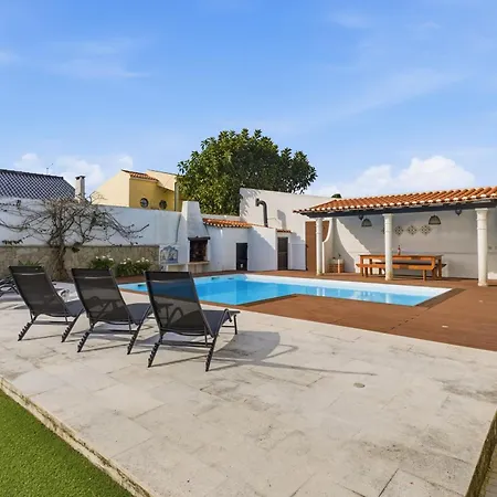 Casa Lopes Stacruz - 3 Bedrooms With Pool And Bbq Tatil Evi
